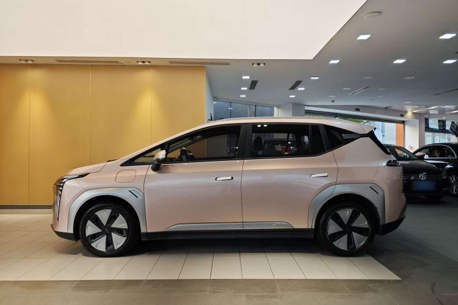 Used AION Y 2023 Younger Exterior 8