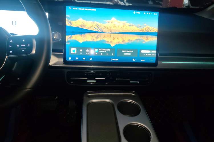 Used AION Y 2023 Plus 510 Smart Edition Audio And AC Panel