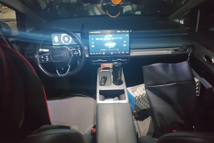 Used AION Y 2023 Plus 510 Smart Edition Center Console