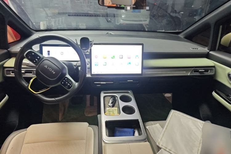 Used AION Y 2023 Plus 510 Smart Edition Center Console