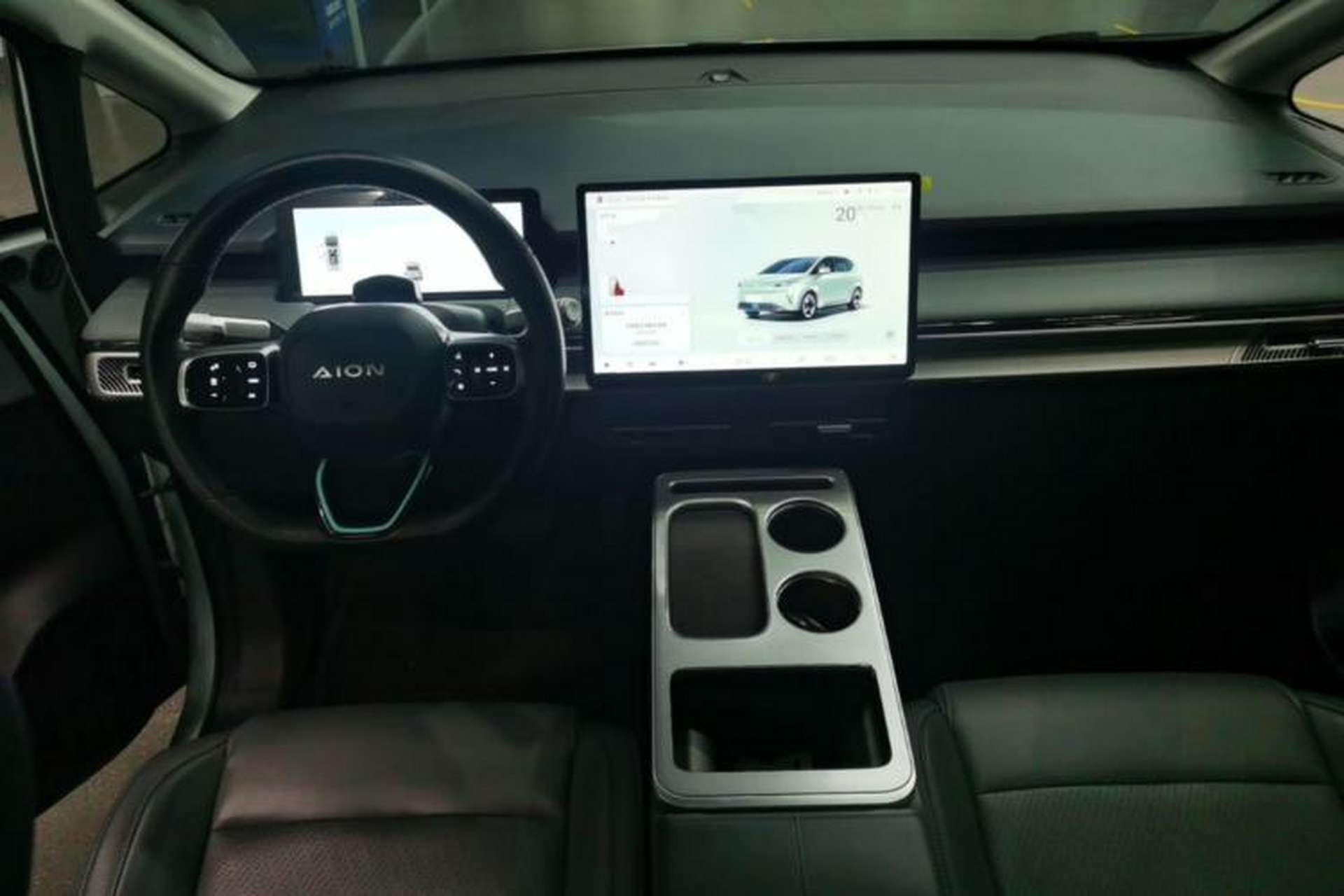 Used AION Y 2023 Plus 510 Tech Edition Center Console