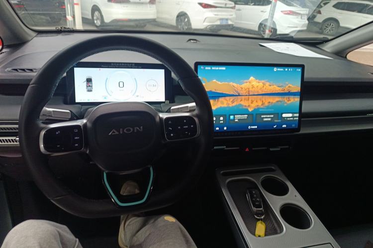 Used AION Y 2023 Younger Center Console
