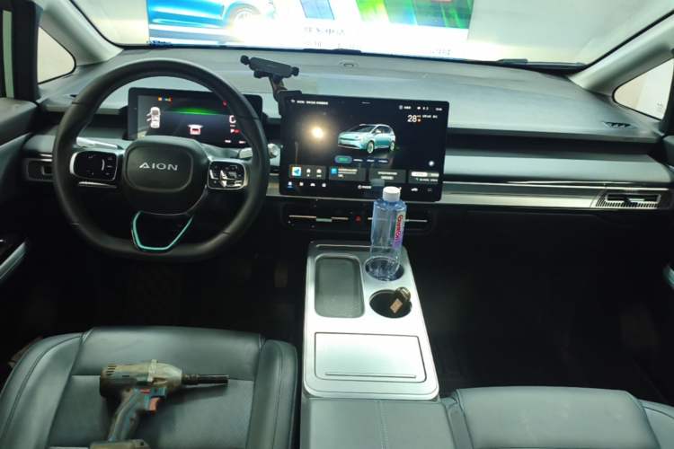 Used AION Y 2023 Plus 510 Smart Edition Center Console