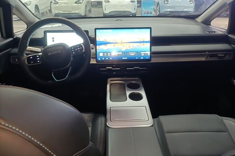 Used AION Y 2023 Younger Star Edition Center Console