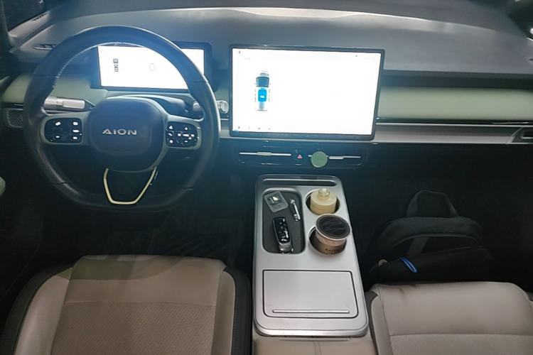 Used AION Y 2023 Younger Star Edition Center Console