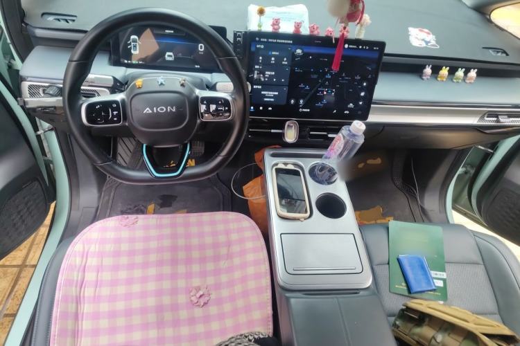 Used AION Y 2023 Plus 510 Smart Edition Center Console