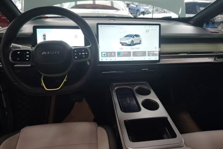 Used AION Y 2023 Plus 610 Smart Edition Ternary Lithium Center Console