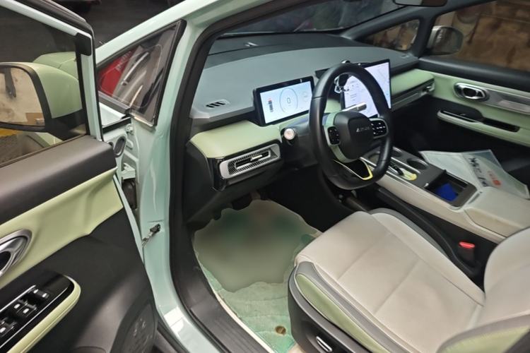Used AION Y 2023 Plus 510 Smart Edition Driver Seat