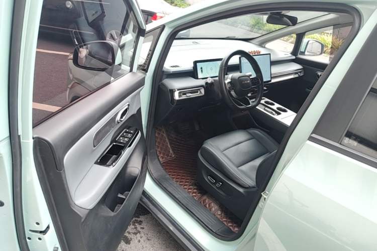 Used AION Y 2023 Plus 510 Smart Edition Driver Seat