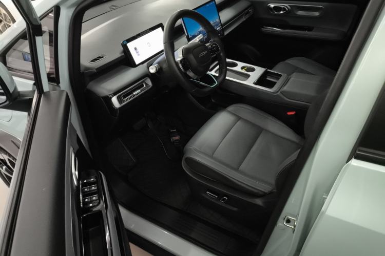 Used AION Y 2023 Younger Star Edition Driver Seat