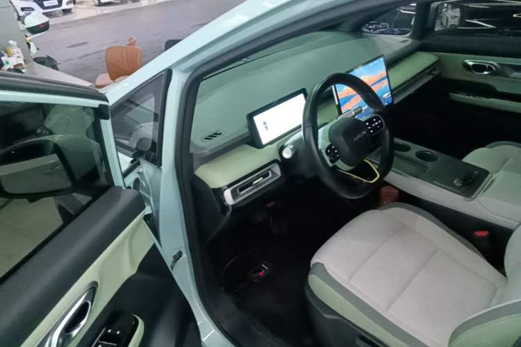 Used AION Y 2023 Younger Driver Seat