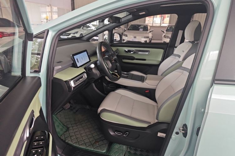 Used AION Y 2023 Plus 610 Smart Edition Ternary Lithium Driver Seat