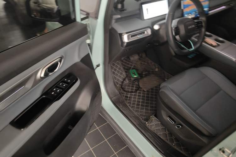 Used AION Y 2023 Plus 510 Smart Edition Driver Seat