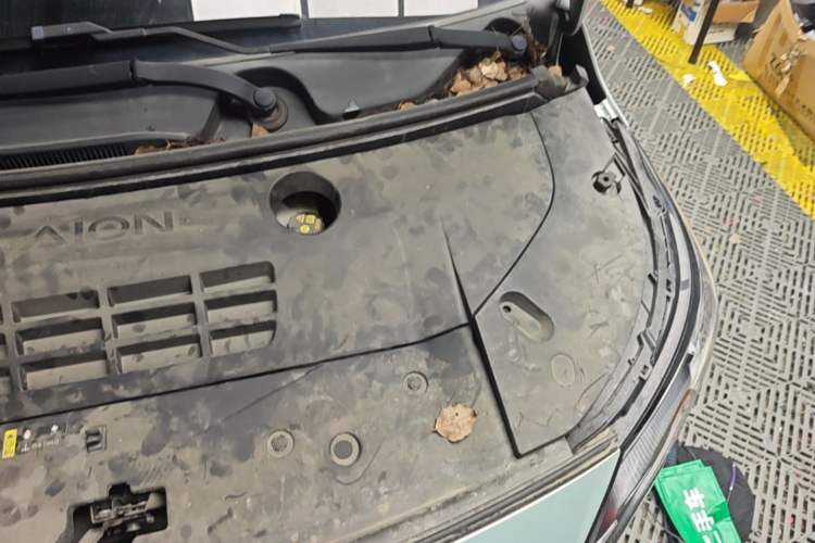 Used AION Y 2023 Plus 510 Smart Edition Engine Bay Left