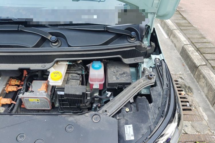 Used AION Y 2023 Plus 510 Smart Edition Engine Bay Left