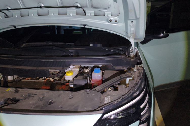 Used AION Y 2023 Younger Engine Bay Left
