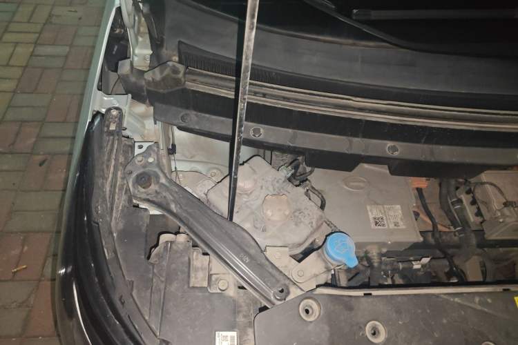 Used AION Y 2023 Plus 510 Smart Edition Engine Bay Right