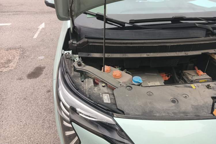 Used AION Y 2023 Plus 510 Smart Edition Engine Bay Right