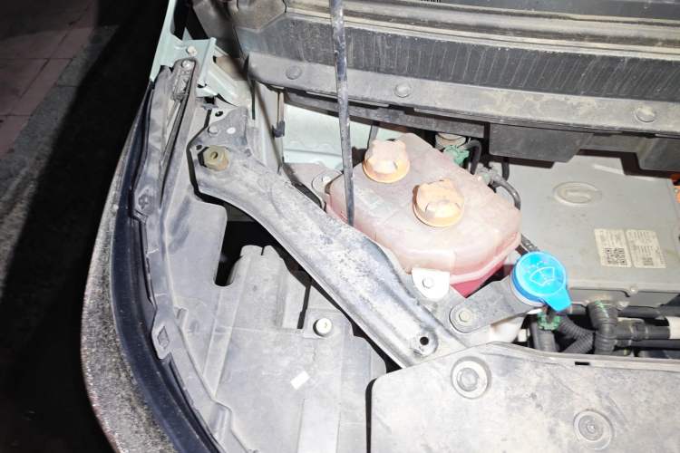 Used AION Y 2023 Plus 510 Enjoy Edition Engine Bay Right