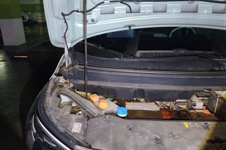 Used AION Y 2023 Younger Engine Bay Right