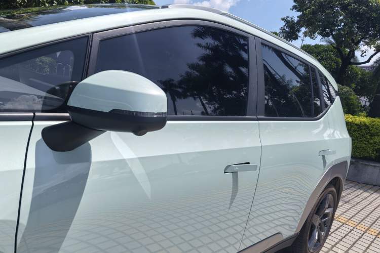 Used AION Y 2023 Plus 510 Tech Edition Exterior 11