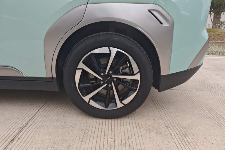 Used AION Y 2023 Plus 510 Smart Edition Exterior 11