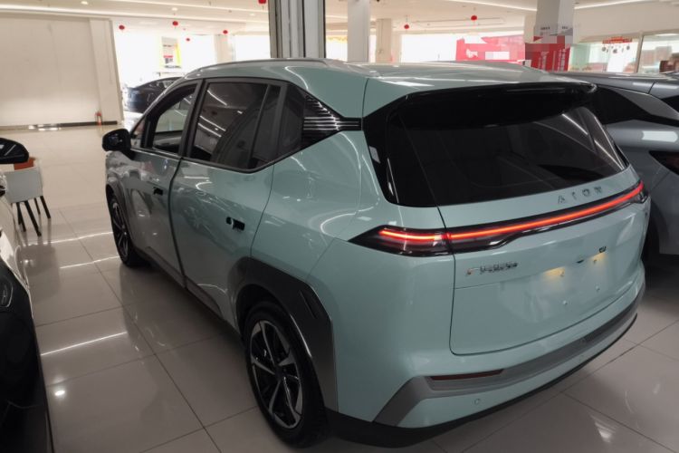 Used AION Y 2023 Younger Star Edition Exterior 2