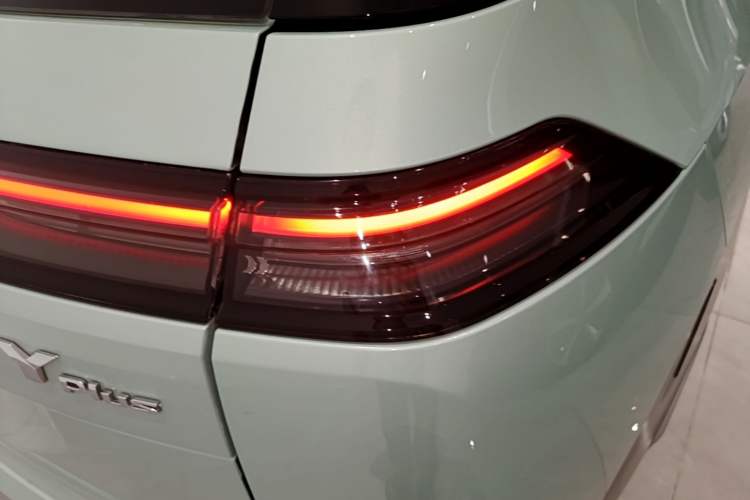 Used AION Y 2023 Plus 510 Smart Edition Exterior 3