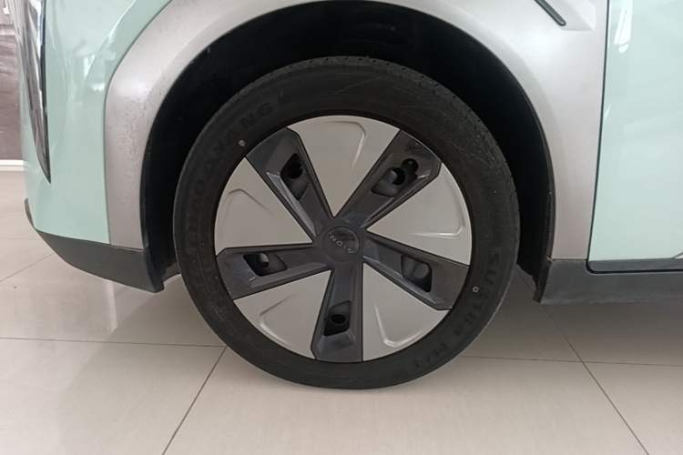 Used AION Y 2023 Younger Exterior 4