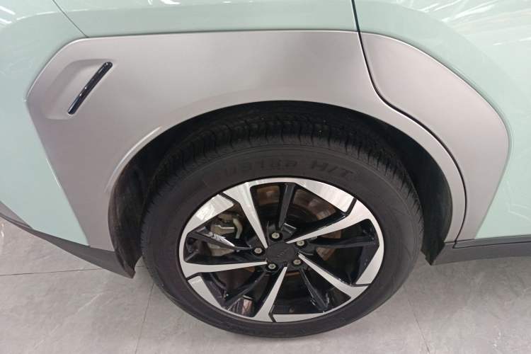 Used AION Y 2023 Younger Exterior 5