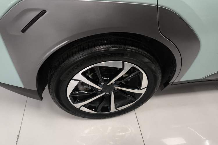 Used AION Y 2023 Younger Star Edition Exterior 5