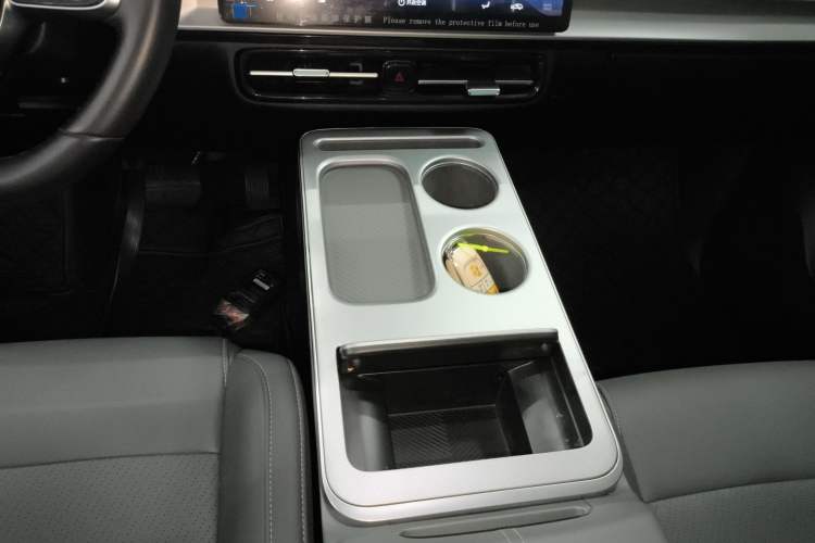 Used AION Y 2023 Younger Star Edition Gear Lever