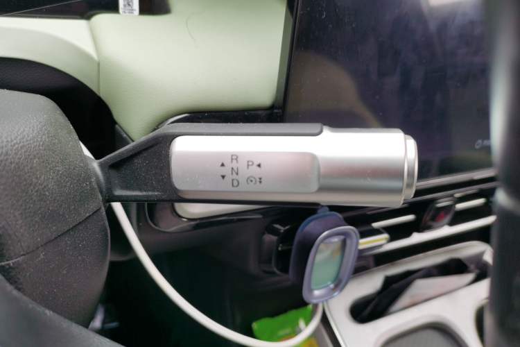 Used AION Y 2023 Plus 610 Enjoyment Edition Ternary Lithium Gear Lever