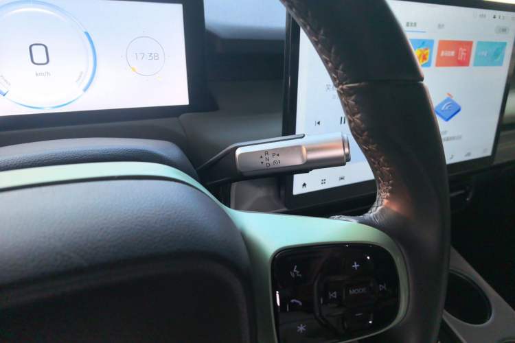 Used AION Y 2023 Plus 510 Smart Edition Gear Lever