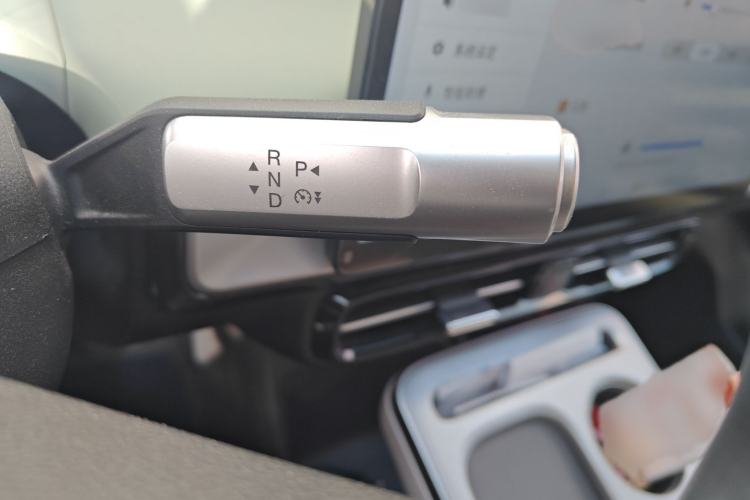 Used AION Y 2023 Plus 510 Smart Edition Gear Lever