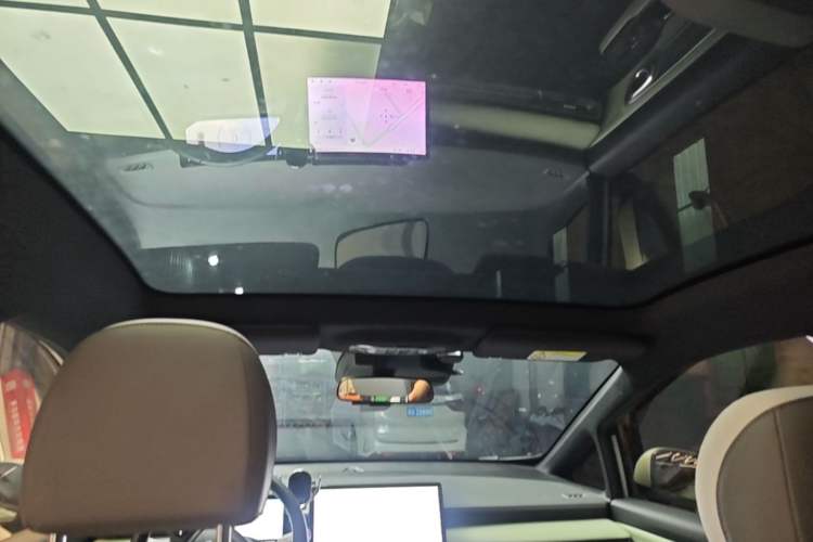 Used AION Y 2023 Plus 510 Smart Edition Headliner