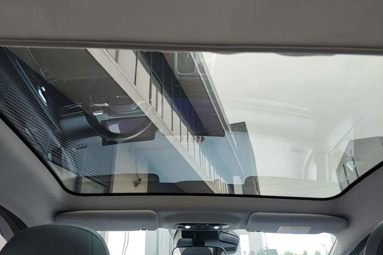 Used AION Y 2023 Plus 510 Smart Edition Headliner