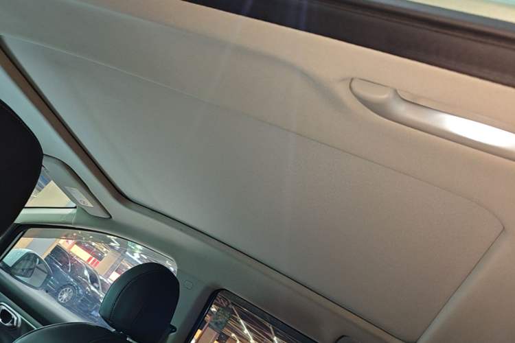 Used AION Y 2023 Plus 510 Smart Edition Headliner