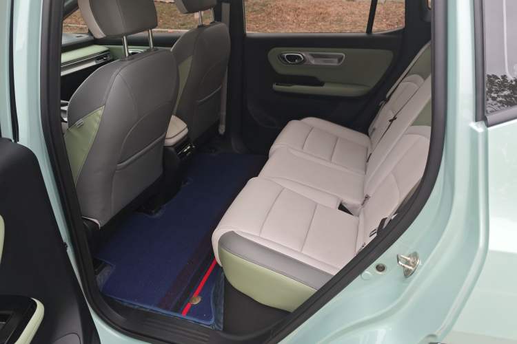 Used AION Y 2023 Plus 510 Smart Edition Interior 3