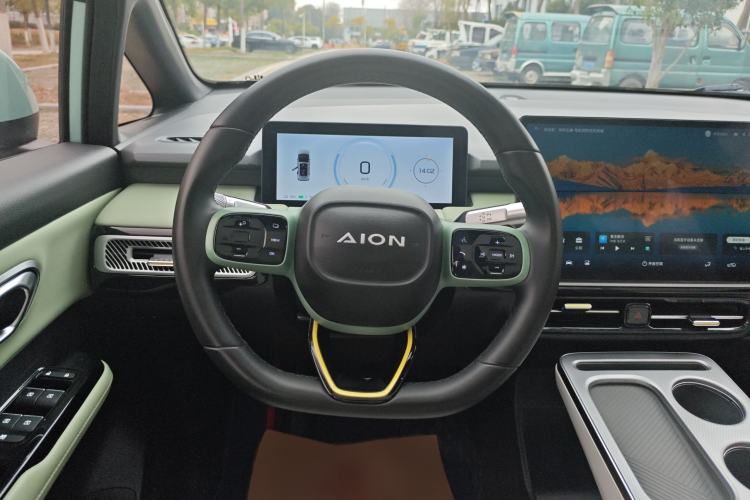 Used AION Y 2023 Plus 510 Smart Edition Interior 5