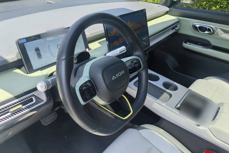 Used AION Y 2023 Plus 510 Tech Edition Interior 9