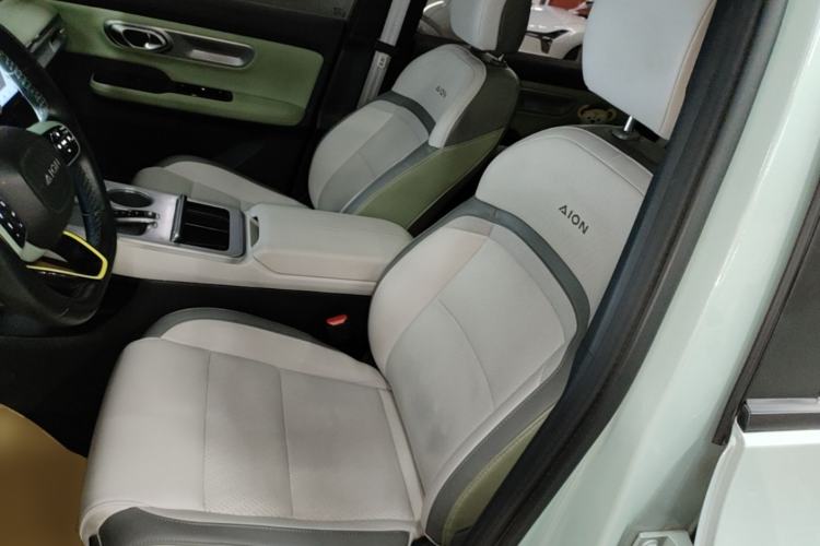 Used AION Y 2023 Plus 510 Tech Edition Left Front Seat