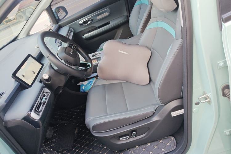 Used AION Y 2023 Plus 510 Smart Edition Left Front Seat