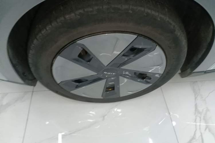 Used AION Y 2023 Younger Left Front Wheel Hub