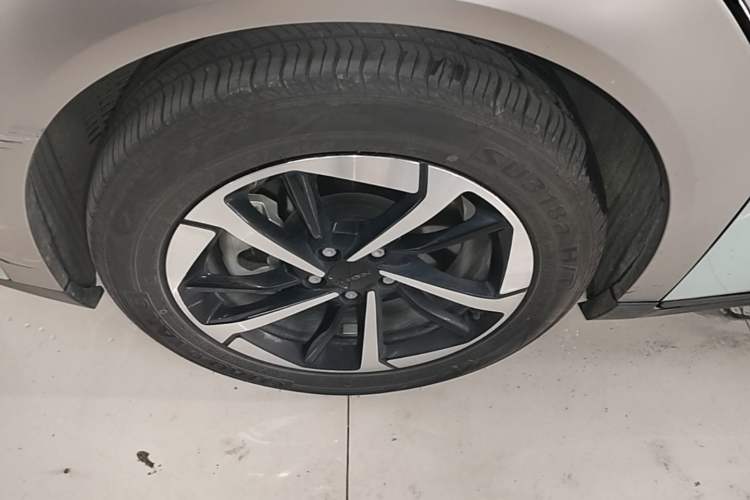 Used AION Y 2023 Younger Star Edition Left Front Wheel Hub