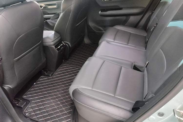 Used AION Y 2023 Plus 510 Smart Edition Left Rear Seat