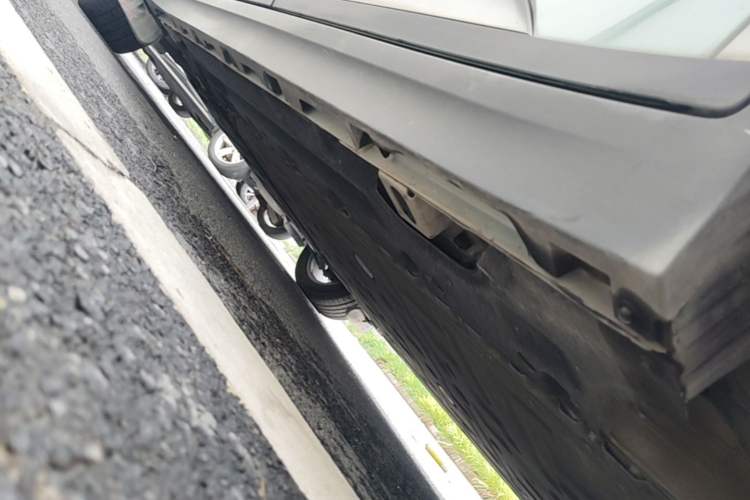 Used AION Y 2023 Plus 510 Smart Edition Left Side Sill
