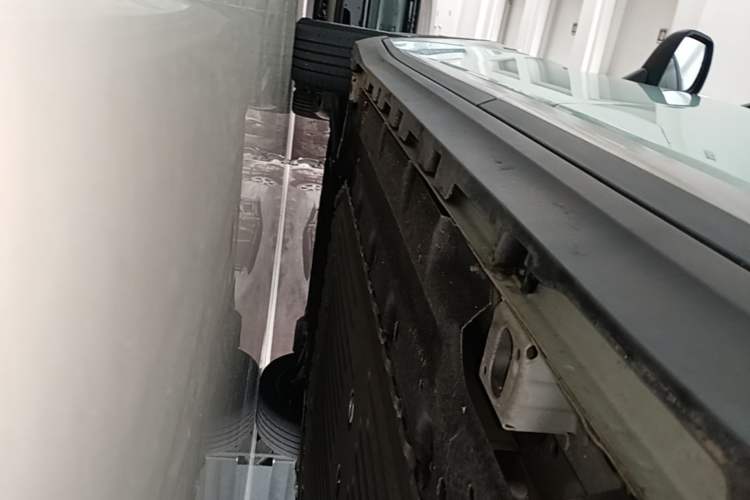 Used AION Y 2023 Younger Left Side Sill