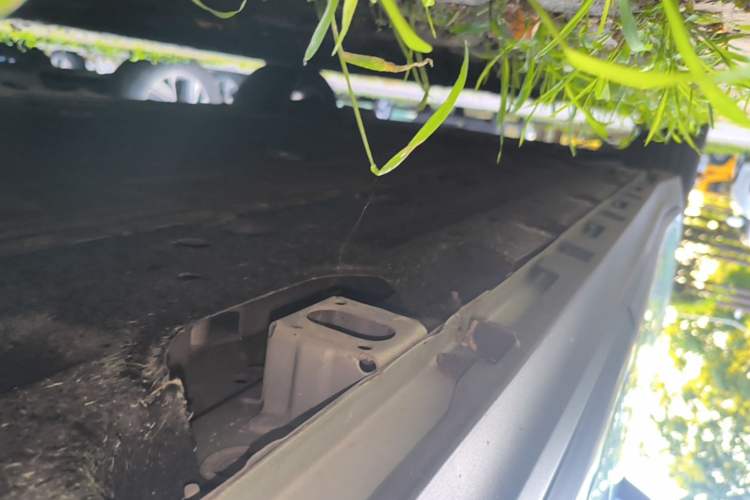 Used AION Y 2023 Plus 510 Smart Edition Left Side Sill
