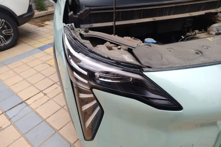 Used AION Y 2023 Plus 510 Smart Edition Right Front Headlight